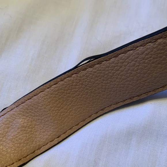 Guess Tan Faux Leather Roomy Bag Purse - Picture 16 of 16